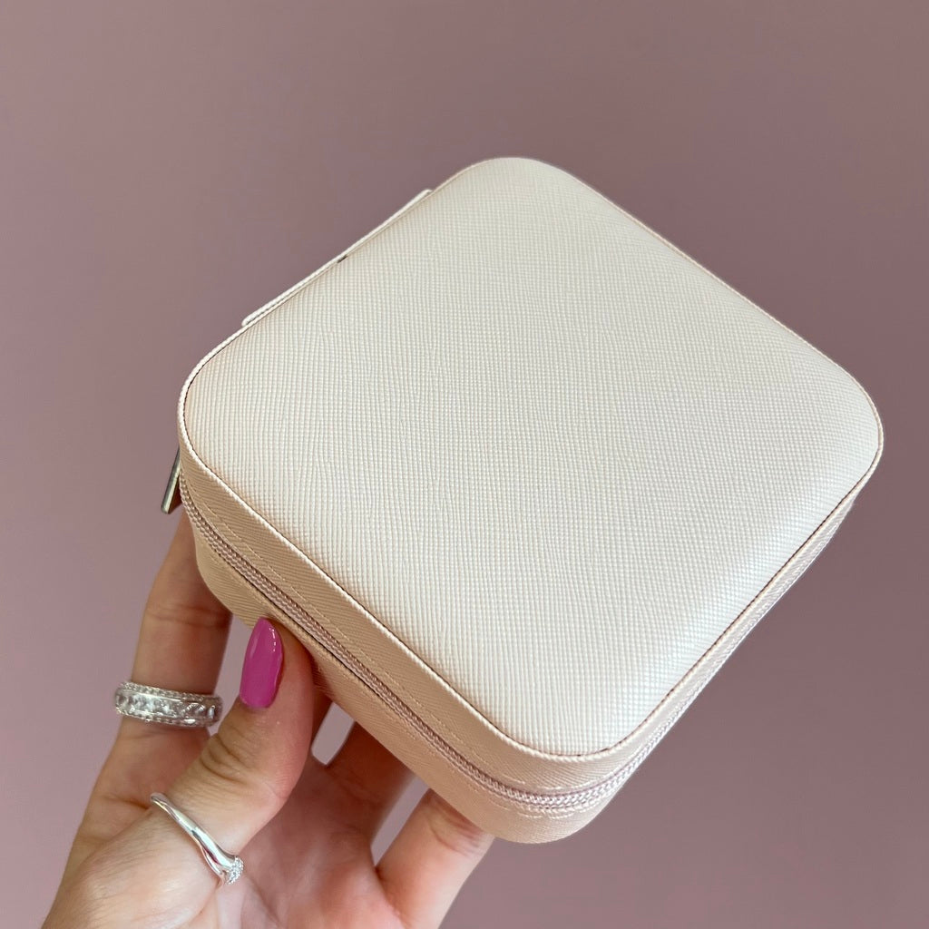 Travel size jewelry organizer