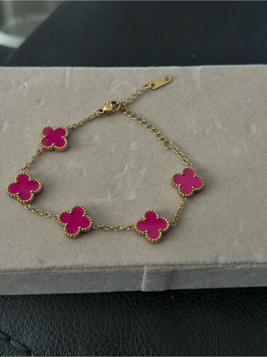 Stainless steel clover bracelet