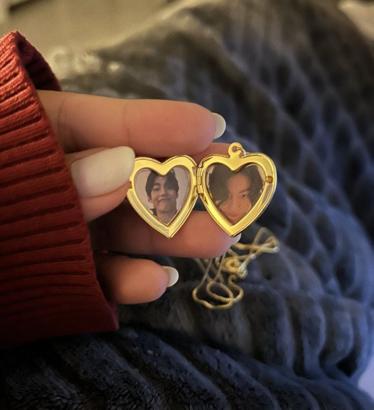 gold plated stainless steel Heart locket with picture