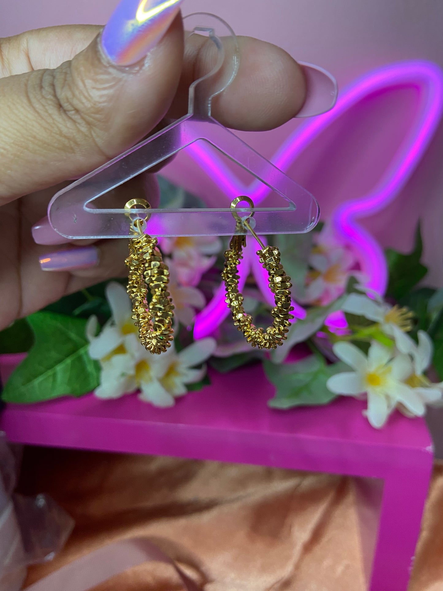 Texturize hoop earring