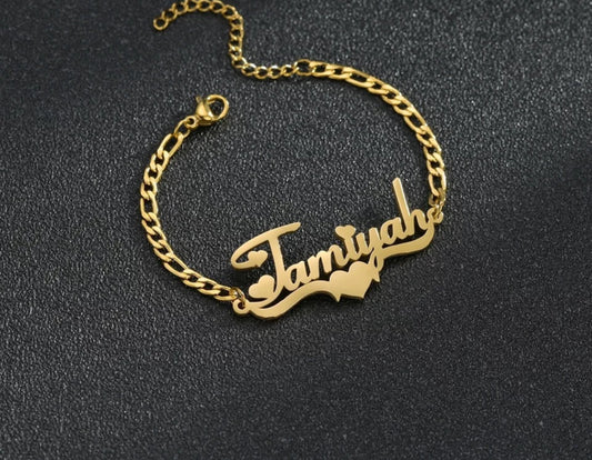 Personalized name bracelet Figaro link