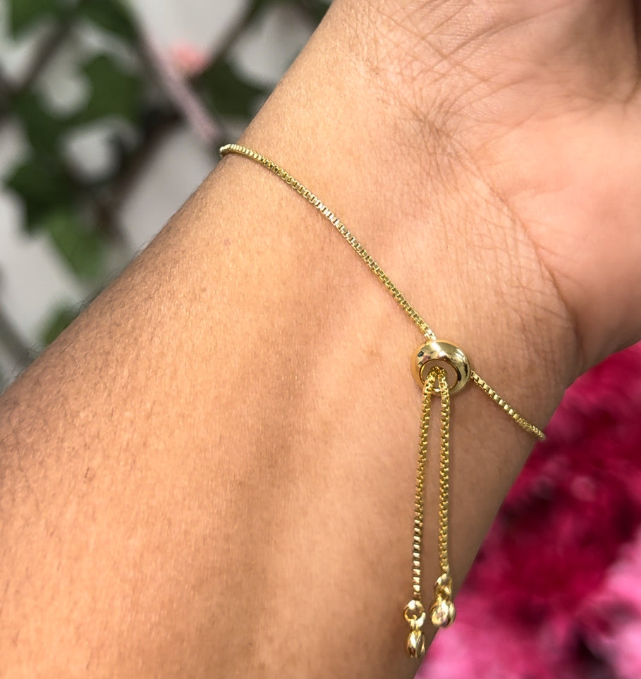 Gold plated elephant adjustable bracelet