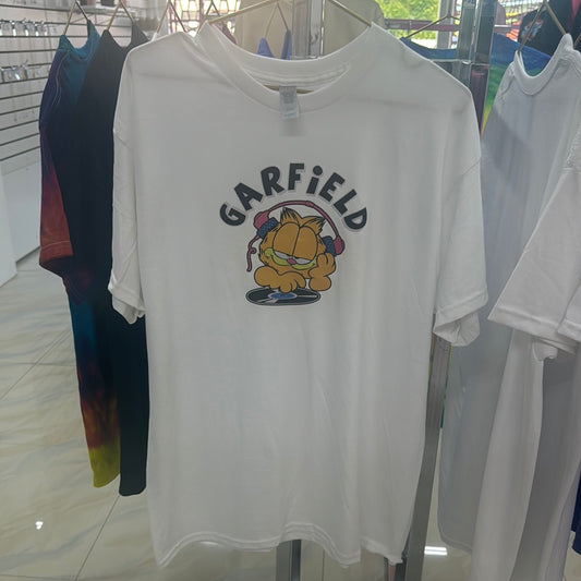 Large white  Garfield t shirt