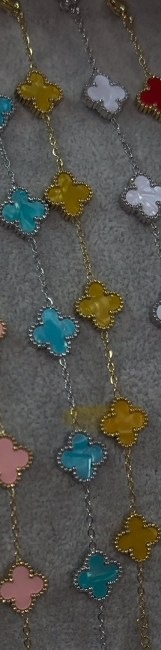 Stainless steel clover bracelet