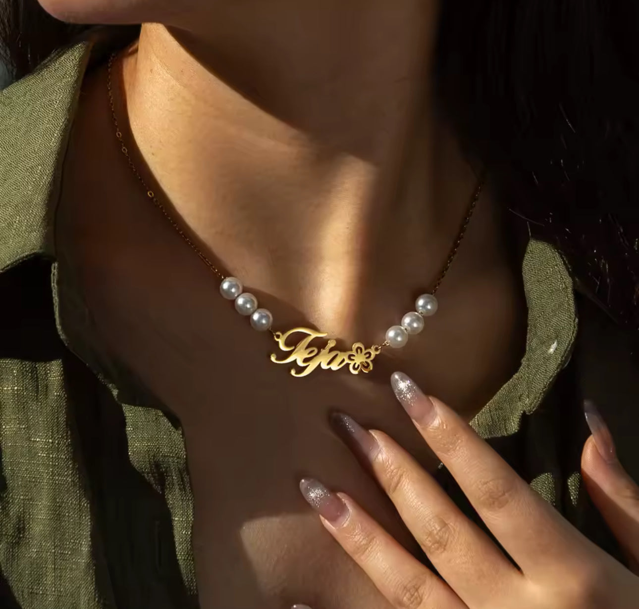 Custom pearl name necklace