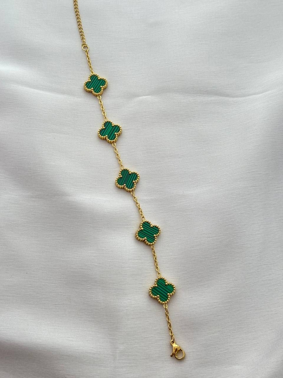 Stainless steel clover bracelet