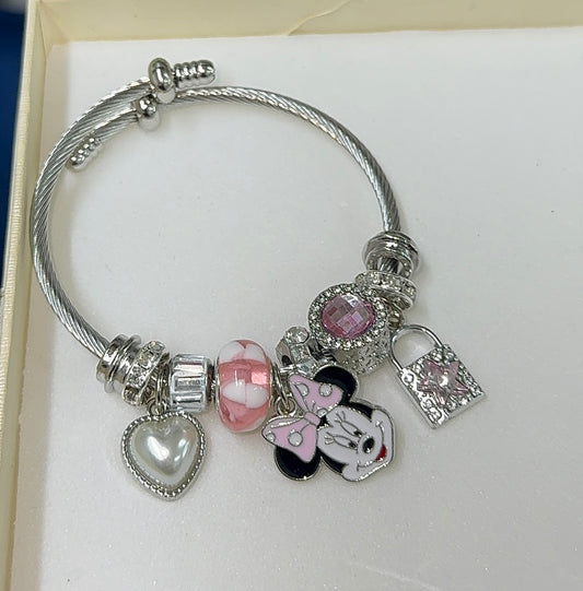 Minnie Mouse bracelet