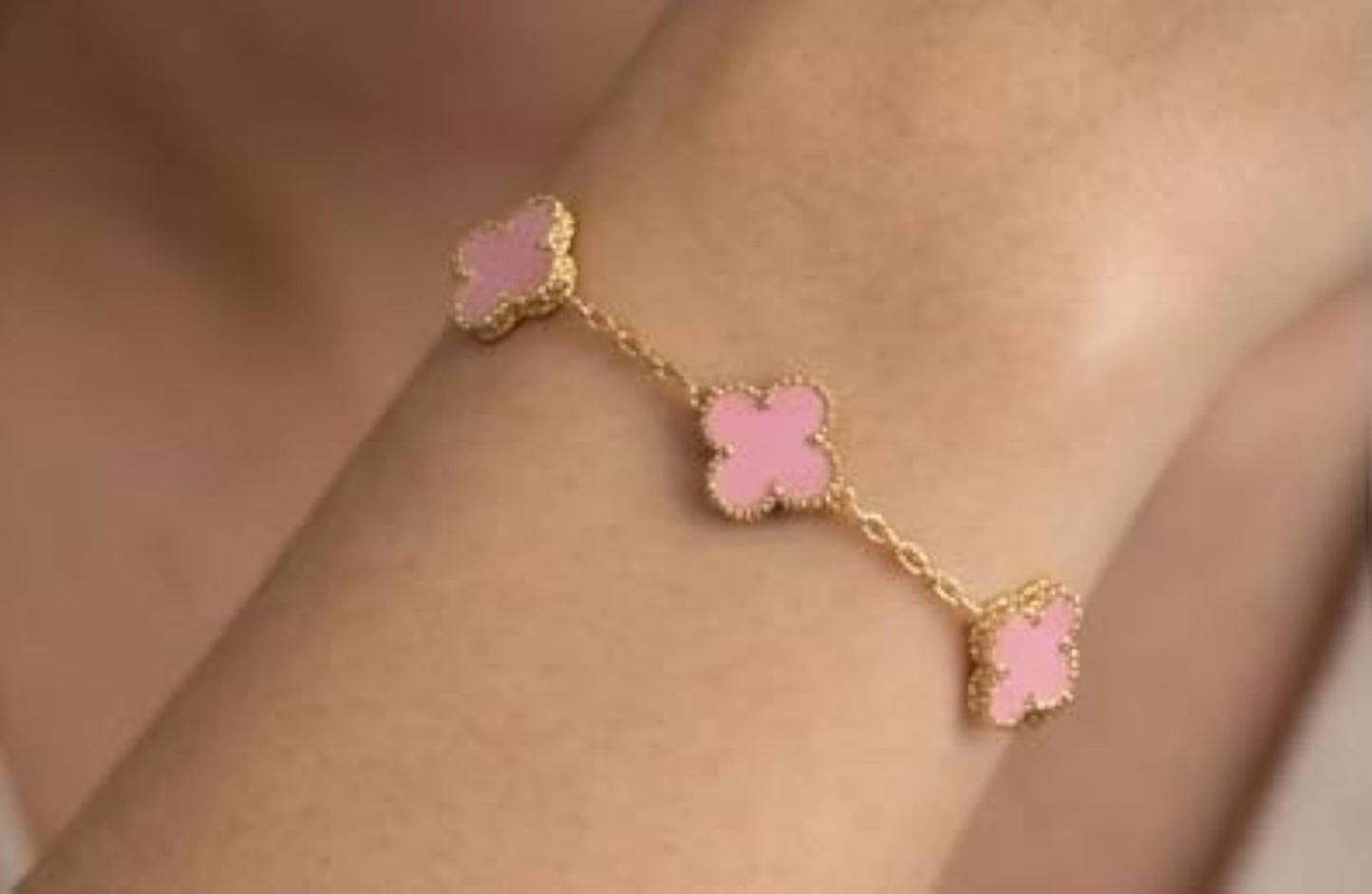 Stainless steel clover bracelet