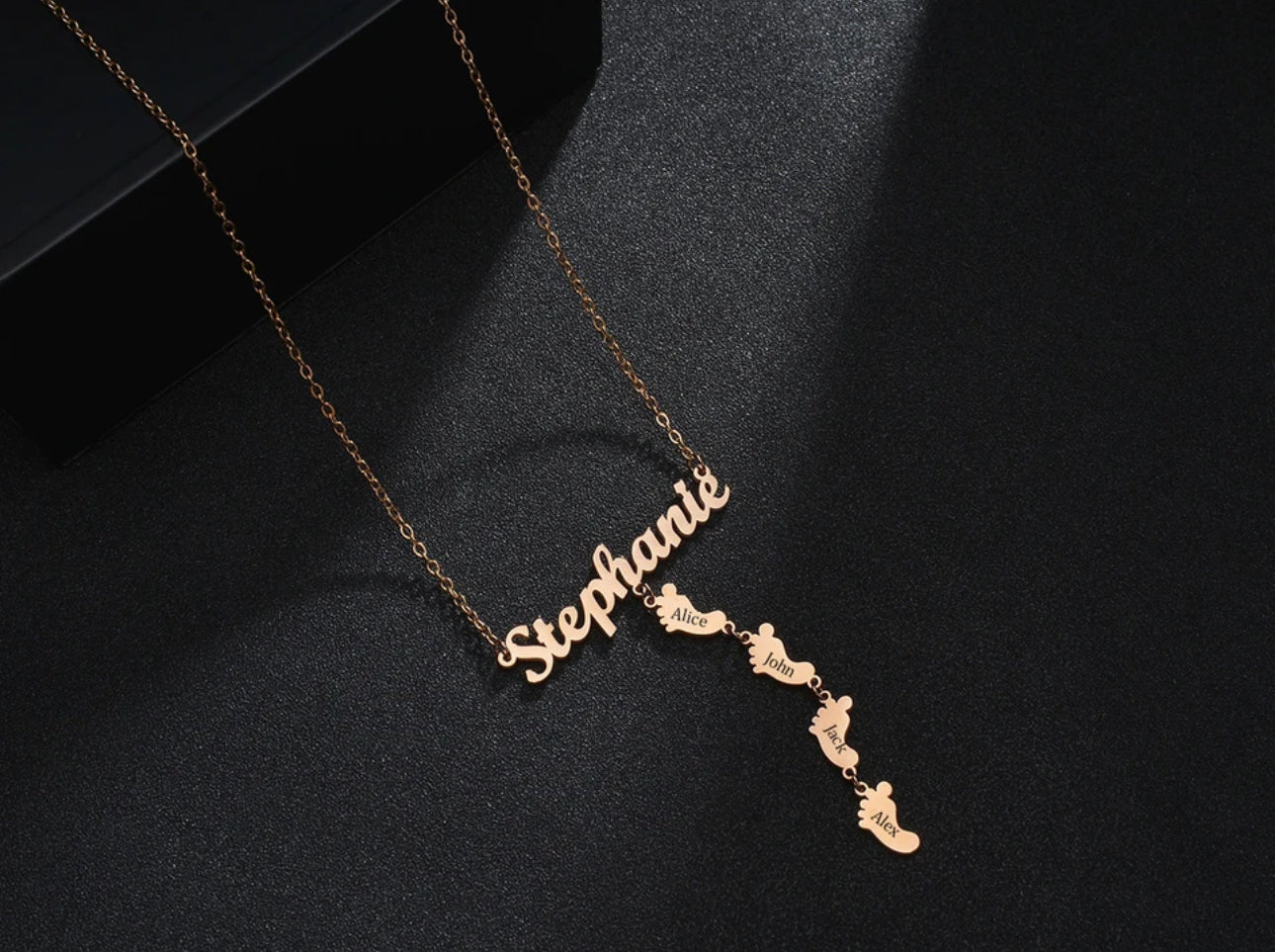 Mother personalized feet name necklace