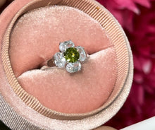 Load image into Gallery viewer, Silver plated colored flower ring
