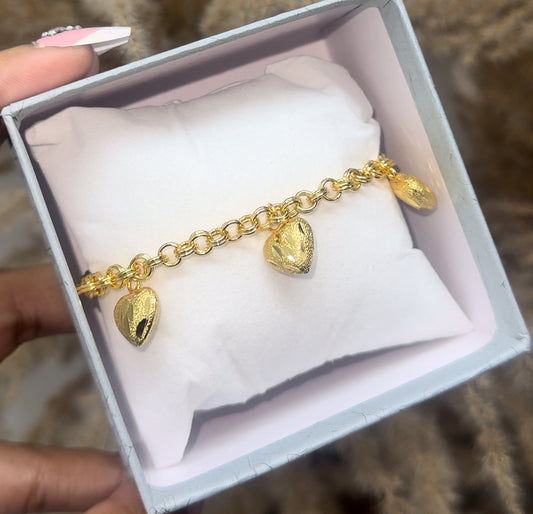 Gold plated heartfelt bracelet