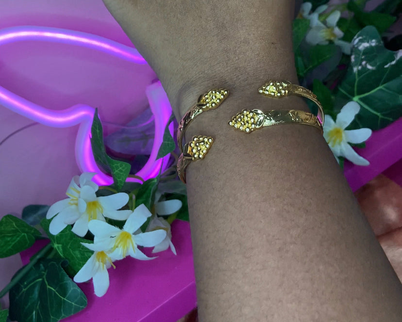 Gold plated Bera bracelet adjustable
